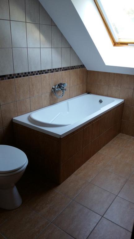 Madarasz Vendeghaz Hotel Nyul Ngoại thất bức ảnh